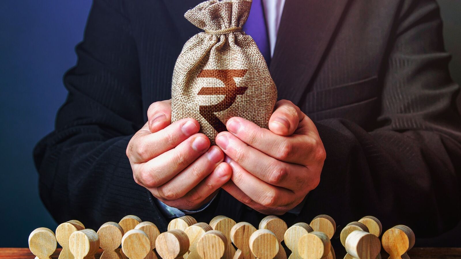 How Investing Builds Long-Term Wealth in Personal Finance